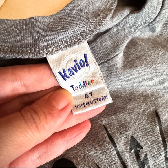 Kavio! • Graphic Tee - Picture 4 of 4